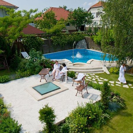 Amira Boutique Hotel Heviz Wellness & Spa Bagian luar foto