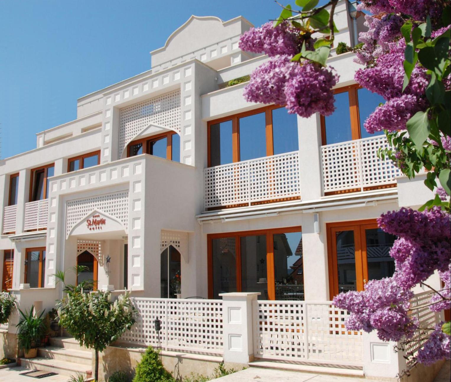 Amira Boutique Hotel Heviz Wellness & Spa Bagian luar foto